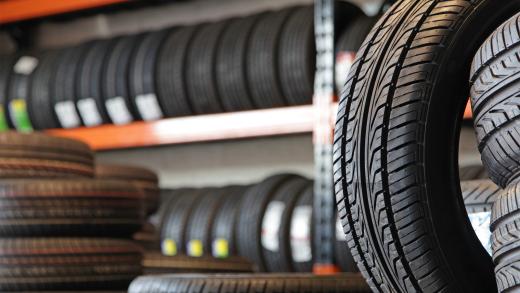 When to replace your tyre? Common Signs to look for